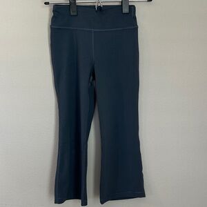 Athleta Girl Kick Flare Slate Gray Blue Capri Bottoms